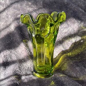 Viking Vintage MCM Art Glass Vase in Avocado Green 💚